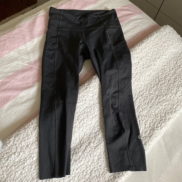 Fast and Free Cropped Lululemon Pants - Picture 6 of 7